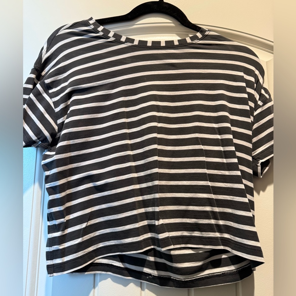 Lululemon tee